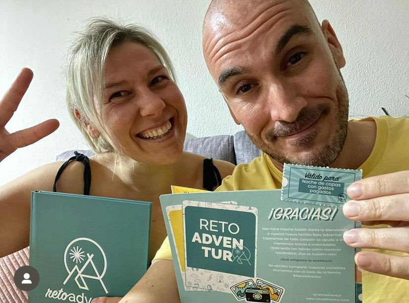 Reto Adventur - ¿Sin ideas para planes nuevos en pareja? Tenemos un libro  con 50 aventuras para rascar, especiales para parejas. Quedarte sin ideas  ya no será un probelma😏 Aún estás a